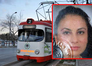Tramvay genç kadına çarptı!