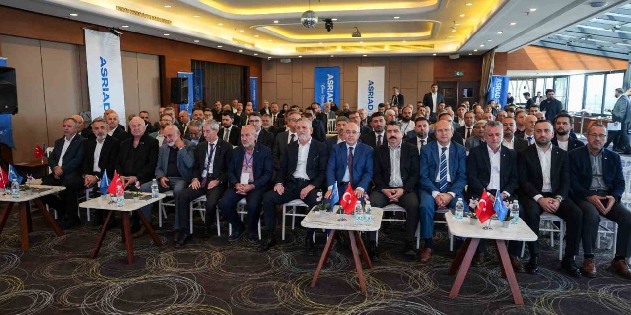 ASRİAD Konya Heyeti Bursa'daki Bayrak Değişimine Katıldı