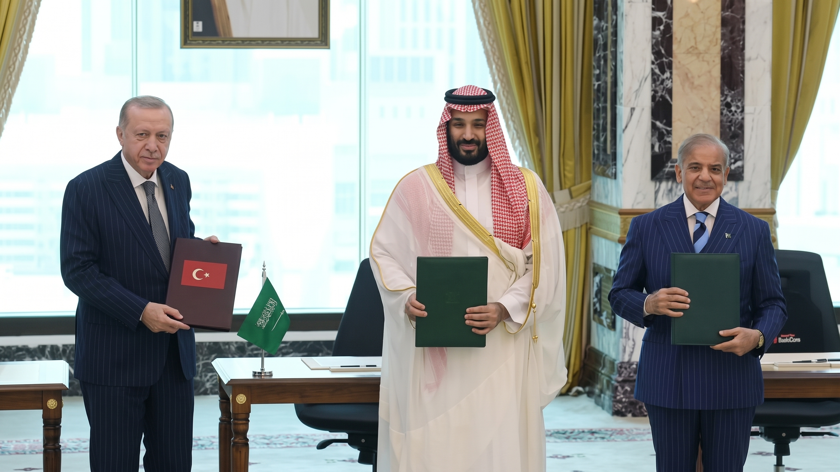 Mekke Anlaşması İçin Riyad’da Kritik Toplantı