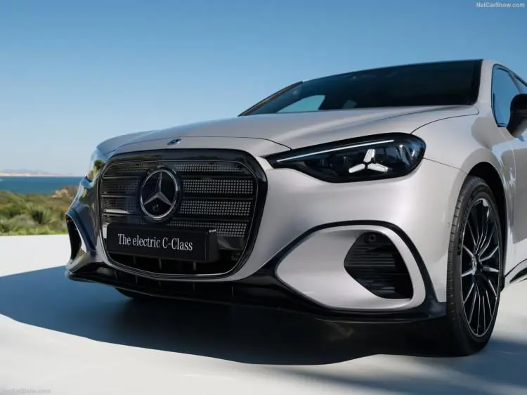 Mercedes 489 beygirlik elektrikli modelini 6.3 milyona satacak