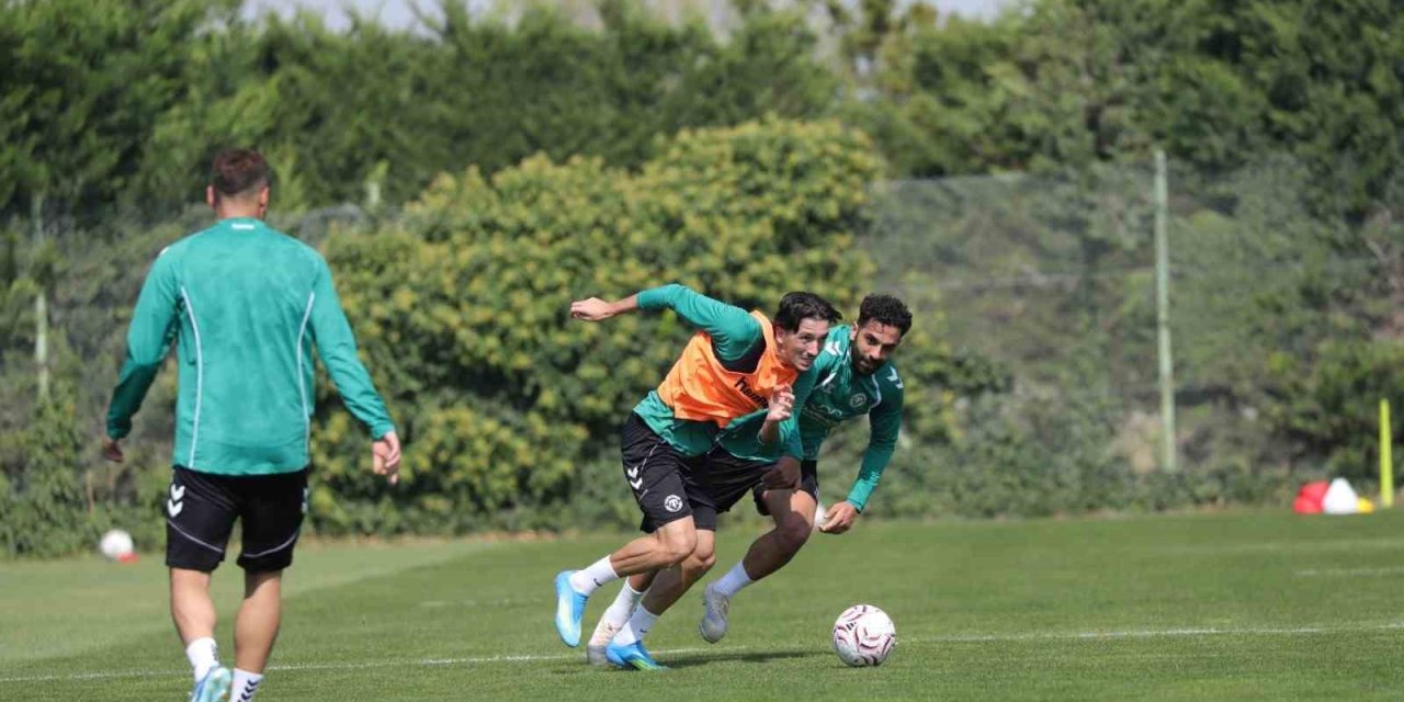 Konyaspor'da Başakşehir Mesaisi: Enis Destan Ayrı Çalıştı