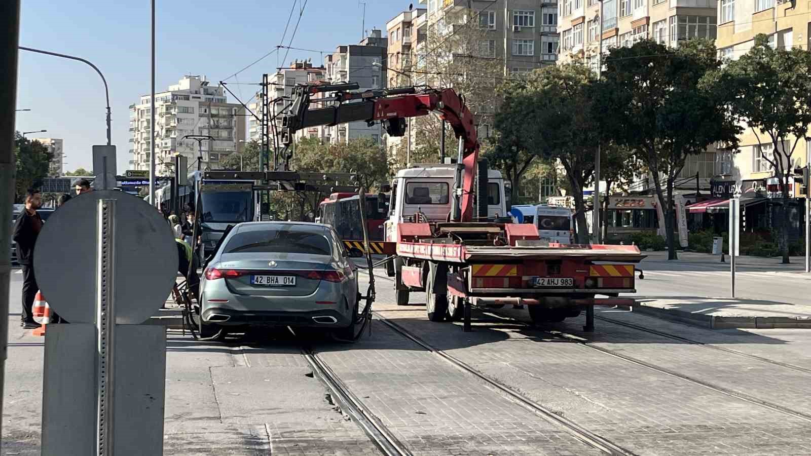 Konya'da Tramvay Seferlerine Kaza Engeli
