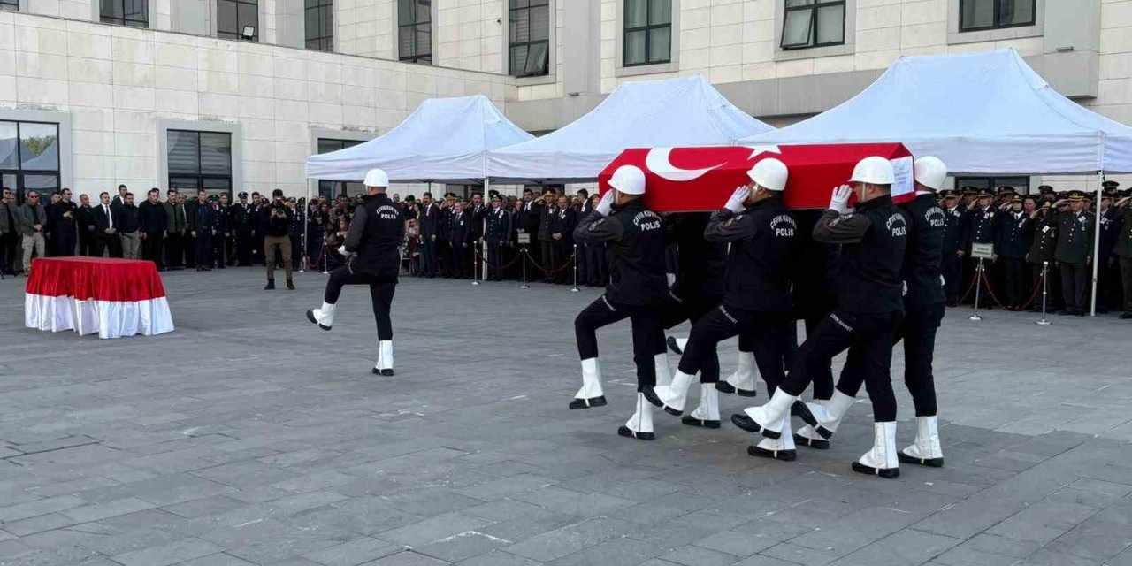 Şehit polis memuru Ahmet Türkoğlu için Ankara'da tören