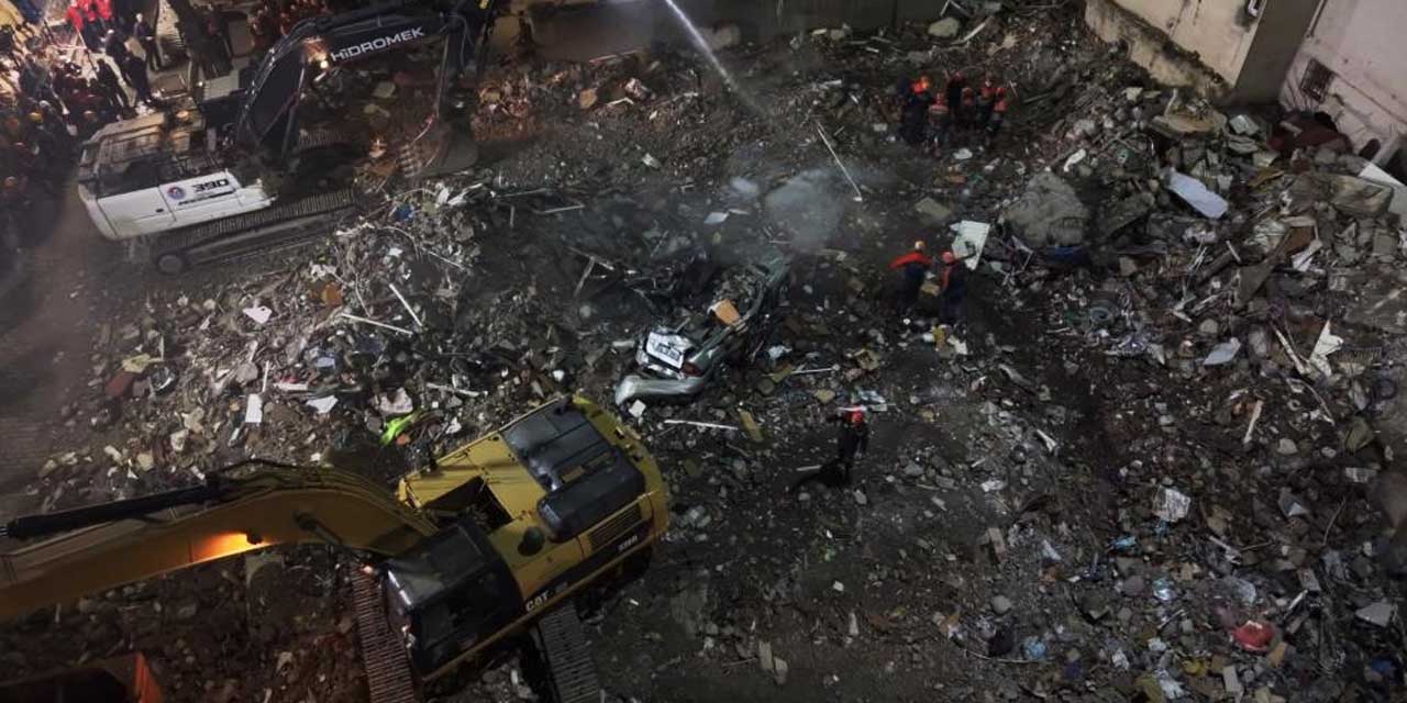 Maltepe'deki Faciada Arama Kurtarma Bitti: Geride enkaz kaldı