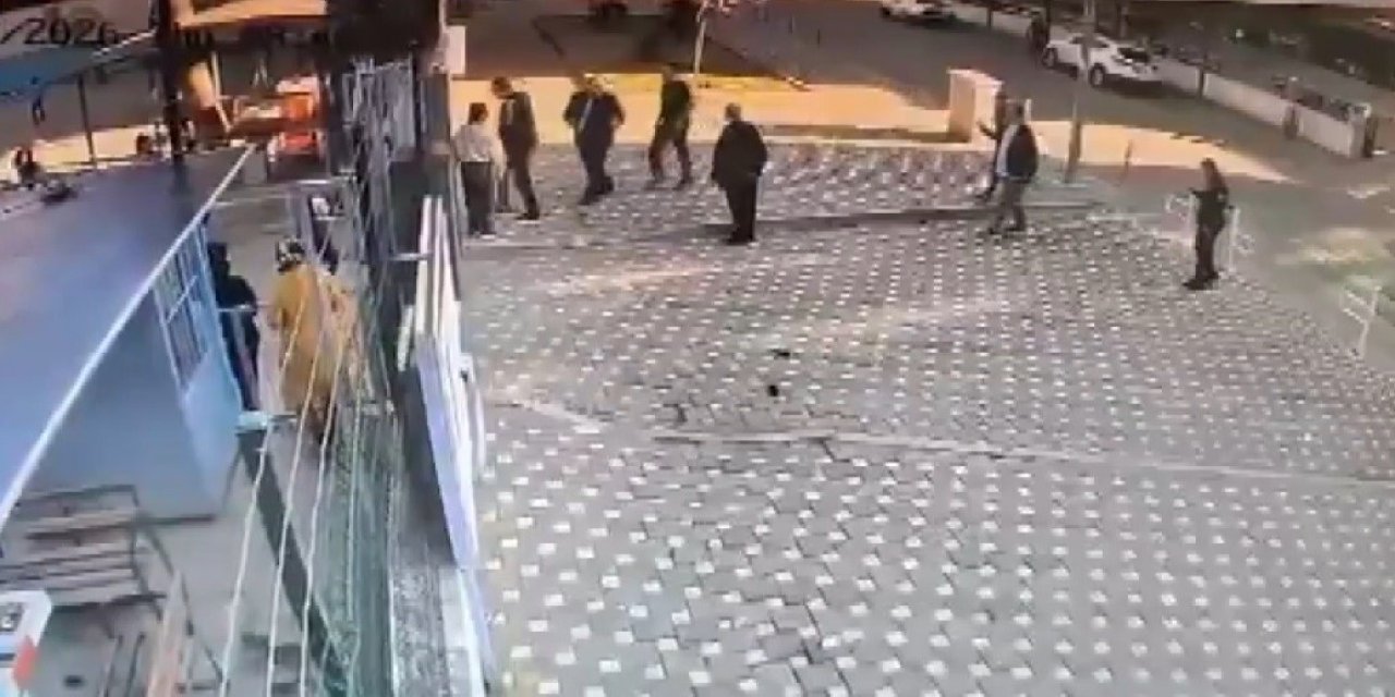 Okul önünde bekçiye saldırdı, öğretmen olduğu ortaya çıktı