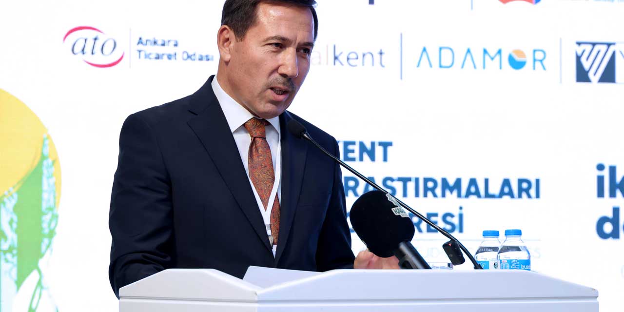 Hasan Kılca Ankara’daki 11. Kent Kongresi'nde Konuştu