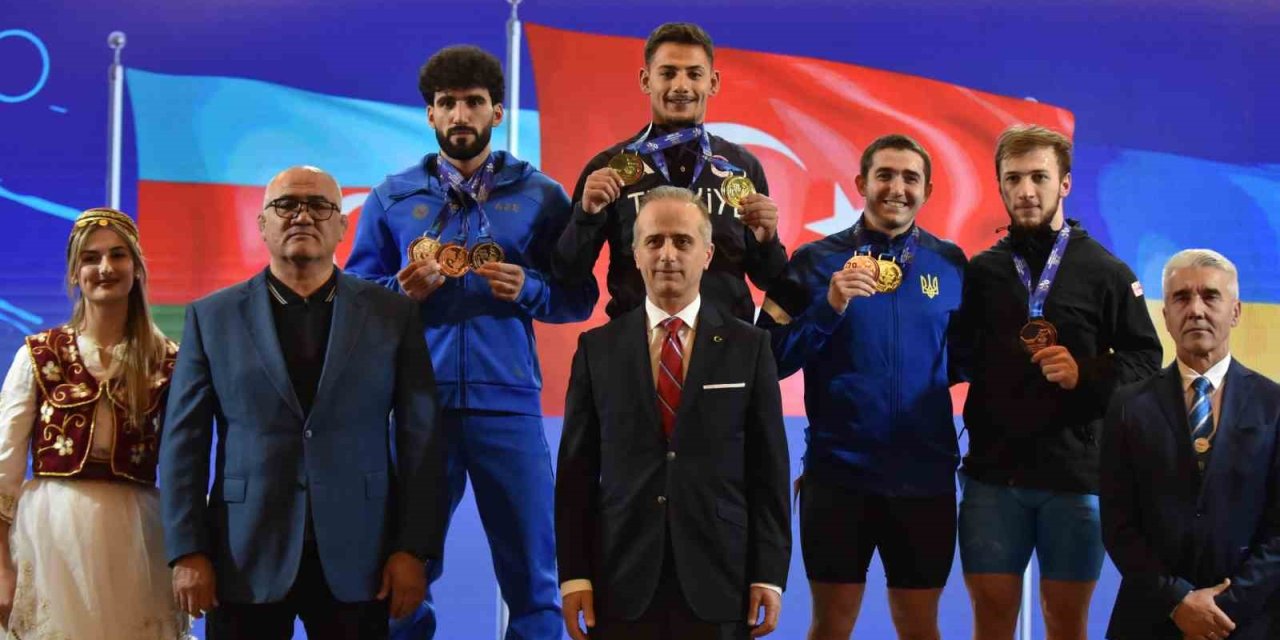 Avrupa Halter Şampiyonası’nda milli sporcularımıza 5 madalya daha
