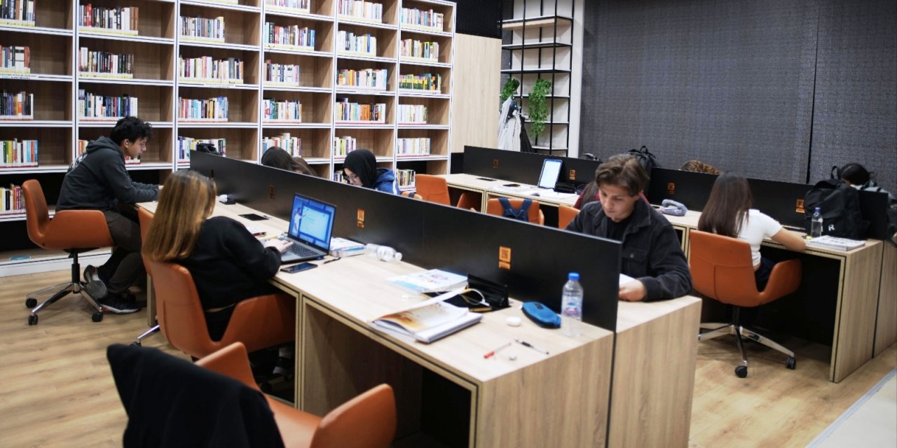 Karataylı gençler çok şanslı! Bu merkezde spordan sanata 8 branşta eğitim var