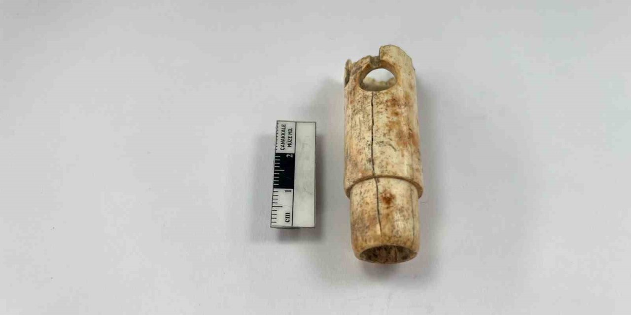 Troya’da 160 yılı aşkın kazı tarihinin ilk müzik aleti bulundu