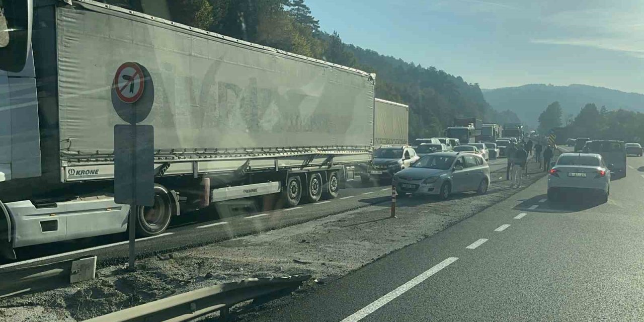 Rüzgar türbini kanatları için trafik durduruldu