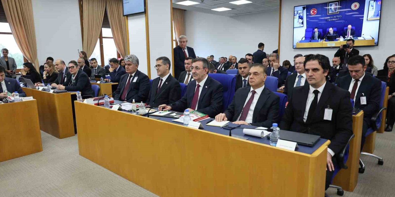 Bütçede Büyüteç Emeklide: Zam Oranı Enflasyonu Aşacak