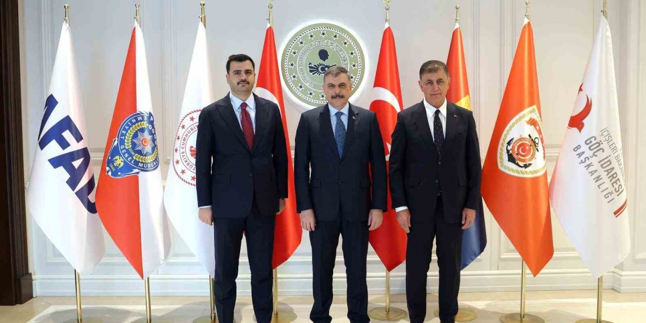 Başkan Tugay’dan İzmir için Ankara’da üst düzey temaslar