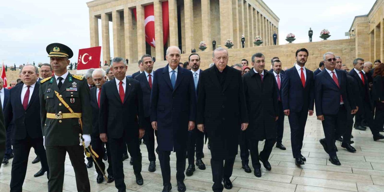 Devlet Erkanı Cumhuriyet'in 103. Yılında Anıtkabir'de
