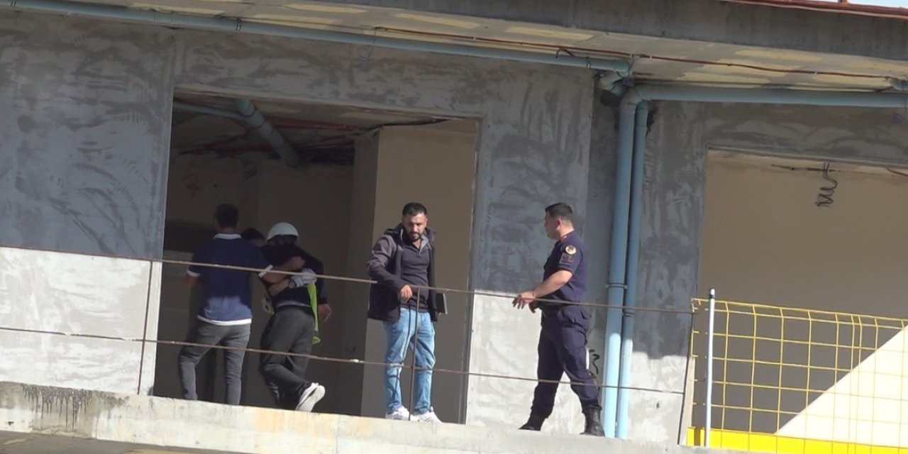 Alanya'da Alacağını Alamayan İnşaat İşçisi Balkona Çıktı