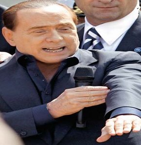 İşte bu espri Silvio’yu yakar
