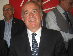 Karamut ikinci defa CHP'den aday oldu