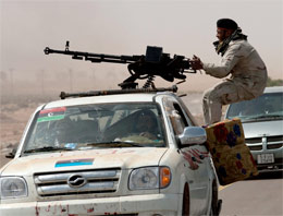 Muammer Kaddafi'ye dost kurşunu!