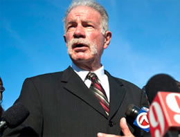 Kuran-ı Kerim'e yine hakaret etti!