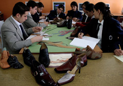 Ayakkabıda modaya uygun tasarım