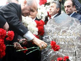 Bahçeli'den Gülen'e: A eşittir C