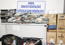 3 bin 500 korsan CD ele geçirildi