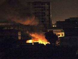 Sarkozy şimdi de onları bombalıyor