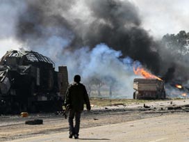 Kaddafi, Misrata'da ölüm kusuyor: 2 ölü