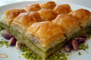 Bir dilim baklava bin adım demek