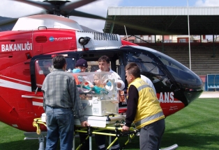 Hasta bebeğe helikopterli müdahale