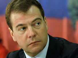 Medvedev'den Esad'a reform desteği