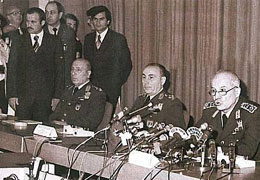 Gazete manşetlerinde darbe aranacak
