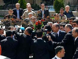 Erdoğan kaçtı adaylar kovaladı
