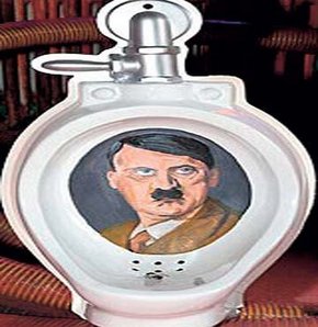 Hitler'e 'çişli' protesto