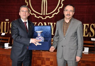 Dinçer Konyalı iş adamlarıyla buluştu