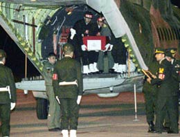 Şehit düşen askeri dağda unuttular!