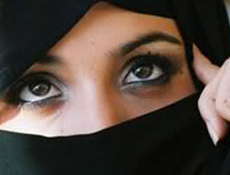 Peçe takan kadın yandı!