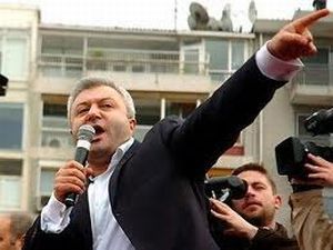Tuncay Özkan CHP'ye resti çekti