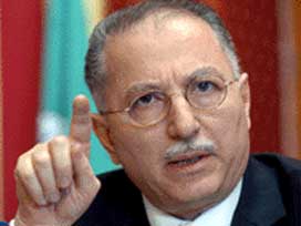 İhsanoğlu'ndan ABD'de büyükelçilere seslendi