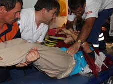Üzerine demir kapak düşen işçi öldü
