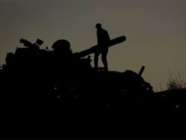 Libya Katar'ı muhaliflere yardımla suçladı