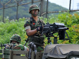 Bir ABD'li K.Kore'de gözaltında