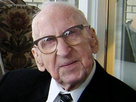 Dünyanın en yaşlı erkeği öldü