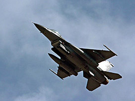 NATO, Libya için daha fazla uçak istiyor