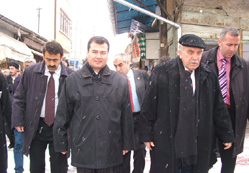 Ereğli sokaklarından bakan geçti