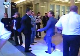 Medvedev'in 'Amerikan' dansı