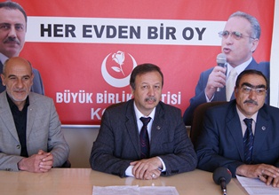 'Ülkenin problemlerini çözemediler'