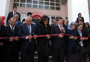 Davutoğlu Konya'da açılış yaptı