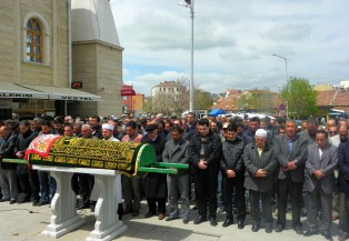 Yangında ölen kadın toprağa verildi