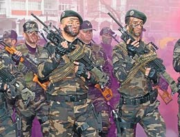 'Bozkurt yürüyüşü' koltuğundan etti