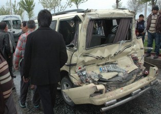 5 araç birbirine girdi, 9 kişi yaralandı